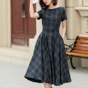 Elegant Plaid Midi Short Sleeve Fit and Flare Dress - Blue and Green
